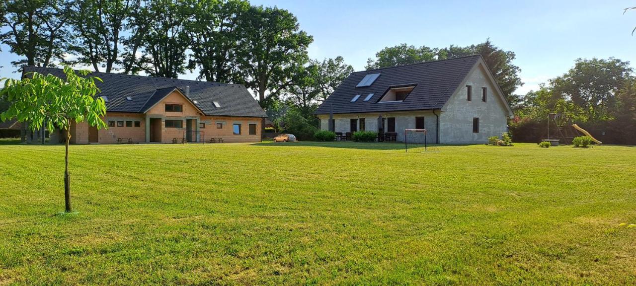 Apartmany Adieu 2 Třeboň Exteriör bild